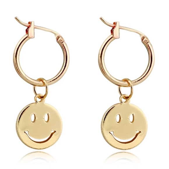 😊Insta smiling face earrings - Picture 2 of 4
